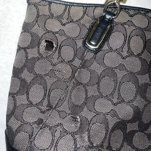 Coach Bag with Original Pattern - Picture 5 of 7